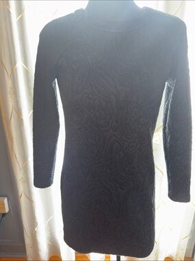 Banana Republic Black Long-Sleeve Textured Shift Dress